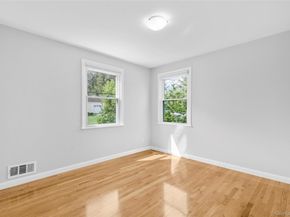 22 Rogers Drive, New Rochelle NY 10804