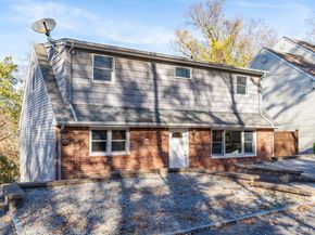 29 Potter Lane, Halesite NY 11743