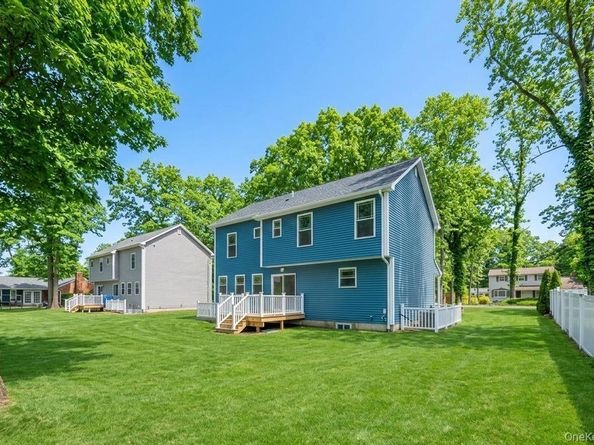 512 Starlight Drive, Shirley NY 11967