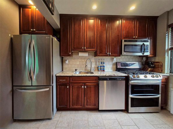 155-29 81st Street 32, Howard Beach NY 11414