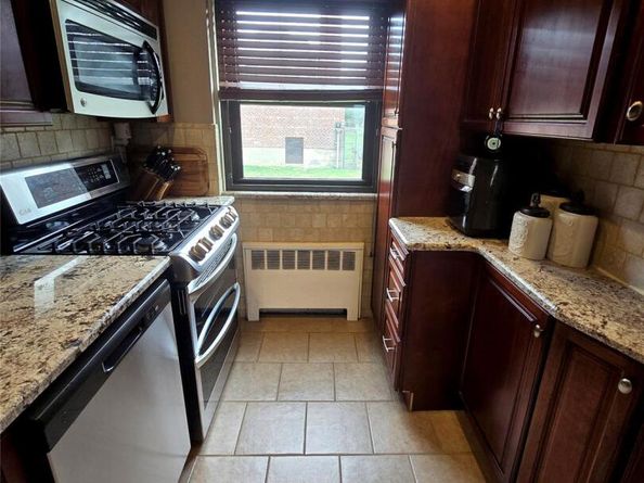 155-29 81st Street 32, Howard Beach NY 11414