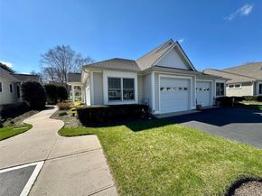 5 White Oak Court 5, Coram NY 11727