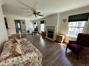 5 White Oak Court 5, Coram NY 11727