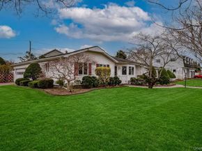 3 Jenny Lane, Holtsville NY 11742