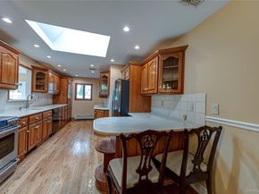 3 Jenny Lane, Holtsville NY 11742