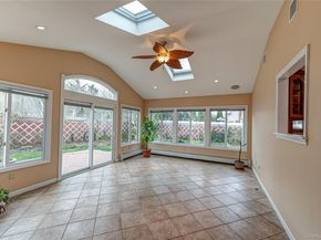 3 Jenny Lane, Holtsville NY 11742