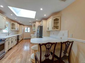 3 Jenny Lane, Holtsville NY 11742