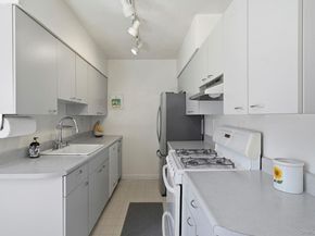 3 Bryant Crescent 1D, White Plains NY 10605