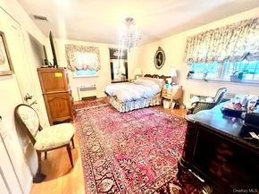 2 Wyckoff Place, Woodmere NY 11598