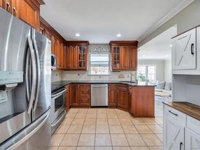46 Serene Place, Hauppauge NY 11788