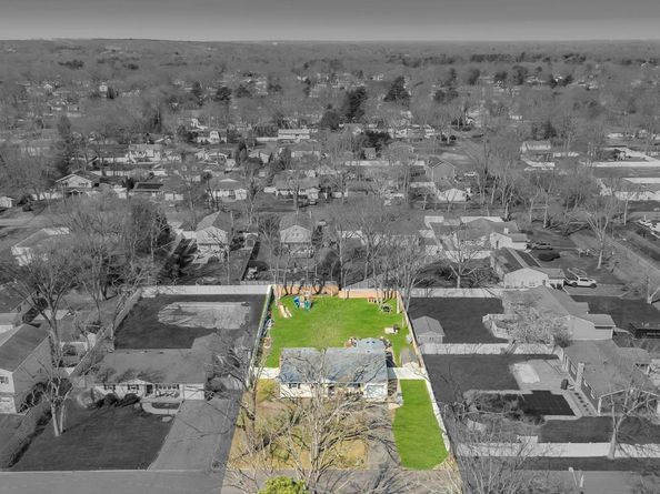 46 Serene Place, Hauppauge NY 11788