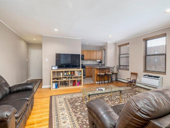 1 Jefferson Avenue H8, Rockville Centre NY 11570