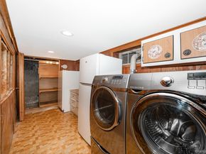 33 Parkdale Drive, Farmingdale NY 11735