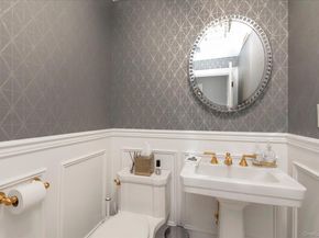 62 Wimbledon Drive, Roslyn NY 11576