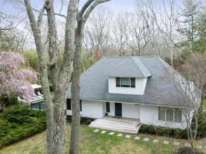 5 Skyes Neck Court, East Quogue NY 11942