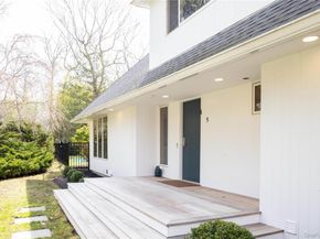 5 Skyes Neck Court, East Quogue NY 11942