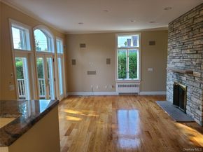 14 Potters Lane, New Rochelle NY 10805