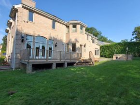 14 Potters Lane, New Rochelle NY 10805