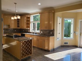 14 Potters Lane, New Rochelle NY 10805