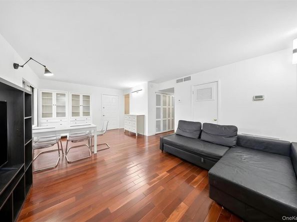 550 115th Street 550D, College Point NY 11356
