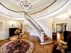 7 Ridgeview Circle, Armonk NY 10504