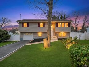 339 Avenue B, Ronkonkoma NY 11779