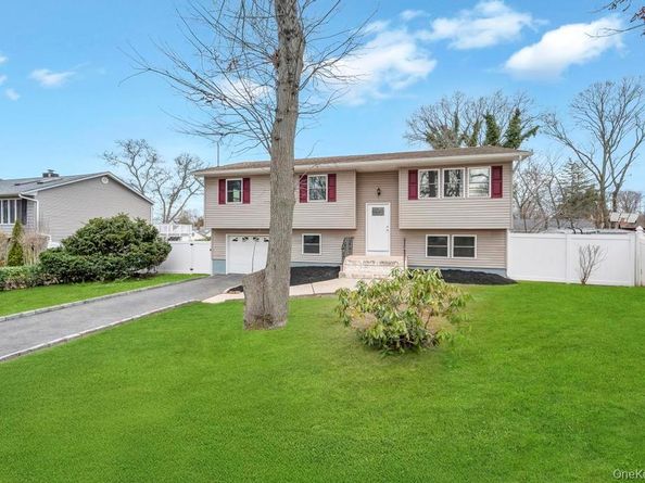 339 Avenue B, Ronkonkoma NY 11779