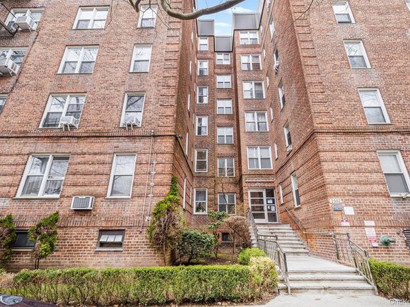 2552 E 7th Street 2J, Brooklyn NY 11235