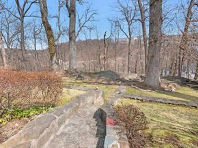 88 Stockbridge Road, Yonkers NY 10710