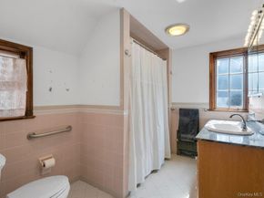 88 Stockbridge Road, Yonkers NY 10710