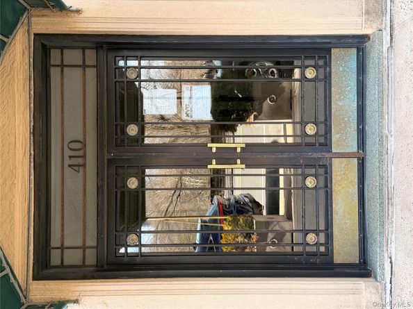 410 Central Park W 1F, New York (Manhattan) NY 10025