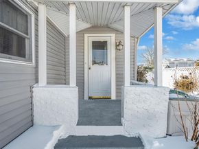 704 S 5th Street, Lindenhurst NY 11757