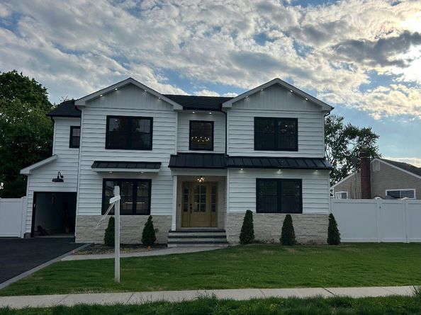 26 Essex Road, Bethpage NY 11714