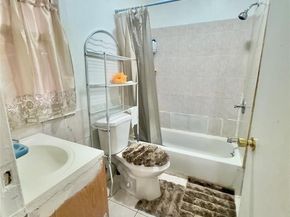 10460 Roosevelt Avenue, Corona NY 11368