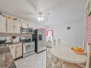 24 Beacon Lane, Hicksville NY 11801