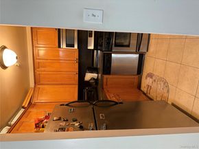 20 Wendell Street 18A, Hempstead NY 11550