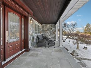 10 Foxwood Lane, Thornwood NY 10594