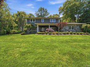 10 Foxwood Lane, Thornwood NY 10594