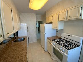 27010 Grand Central Parkway 17E, Floral Park NY 11005