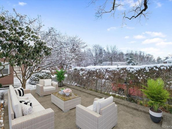 5 Campus Place TR, Scarsdale NY 10583