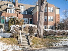 5 Campus Place TR, Scarsdale NY 10583