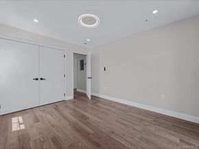 918 N 6th Street, North New Hyde Park NY 11040