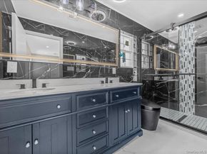 918 N 6th Street, North New Hyde Park NY 11040