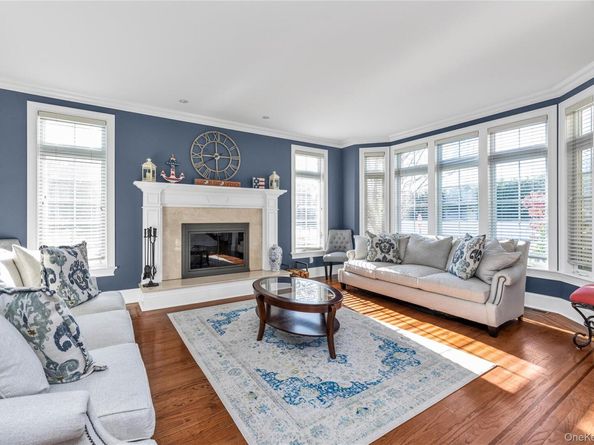 115 Lincoln Avenue, Rockville Centre NY 11570