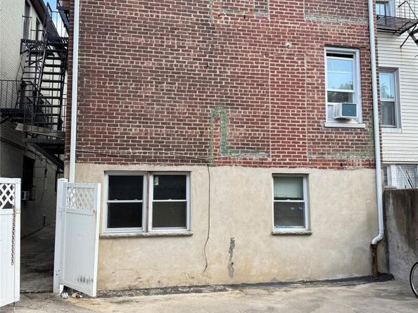 2806 Wellman Avenue, Bronx NY 10461