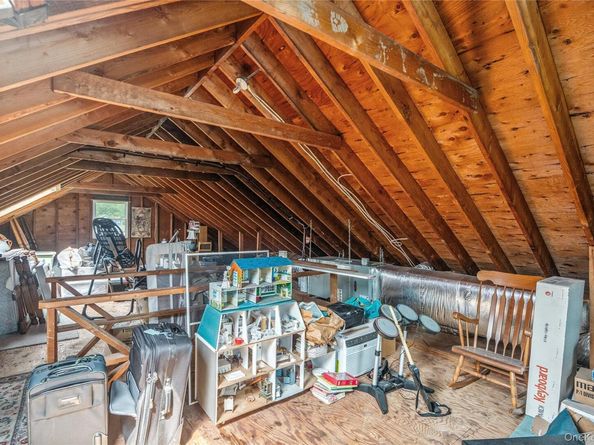 6 Cedar Avenue, Locust Valley NY 11560