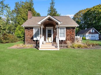 313 Forest Road W