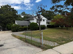 149 Phelps Lane, North Babylon NY 11703