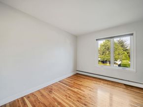 11 Susan Court, Deer Park NY 11729