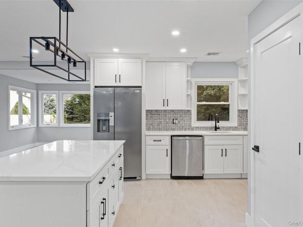 2100 Beverly Way, Merrick NY 11566